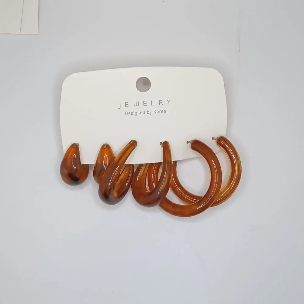 BROWN marble resin chunky hoop earrings - Picture 6 of 8